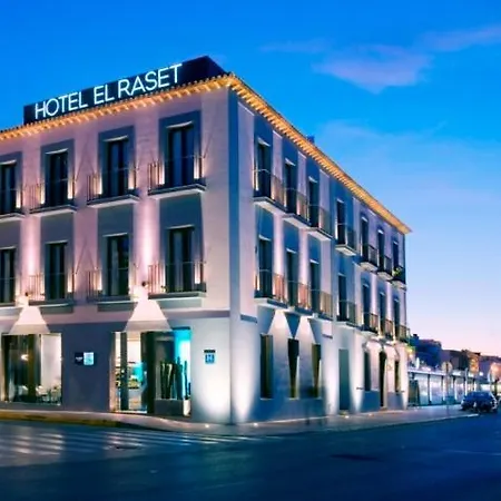 Готель El Raset 3*